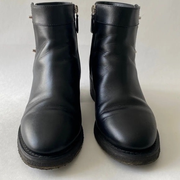 CHANEL Interlocking CC Logo Leather Boots 39 - Picture 6 of 10